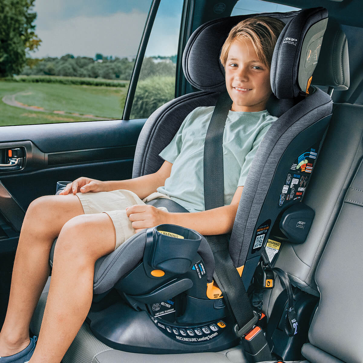 ���� ������ ����� ���� ��� LX ������� � Chicco OneFit LX ClearTex All-in-One Car Seat