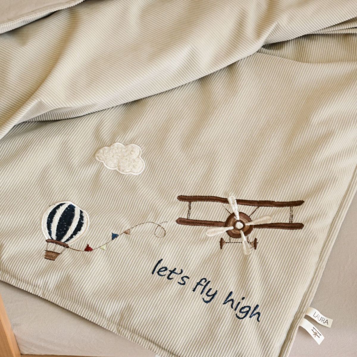 �� ����� ���� ������ �� ����� ���� �������� Fly high Swisra LAURA