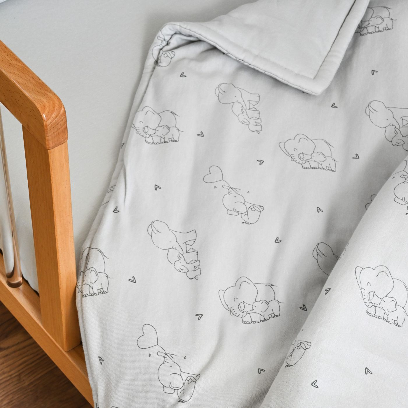 �� ����� ����� ����� ���� Elephant- LAURA ��� ����