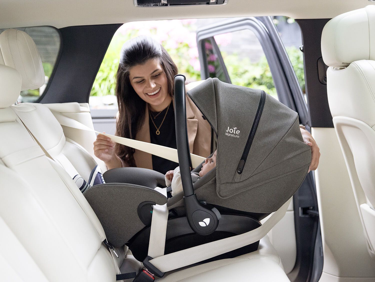 ���� ���� ������� ������ ��� JOIE i-Level Pro Signature
