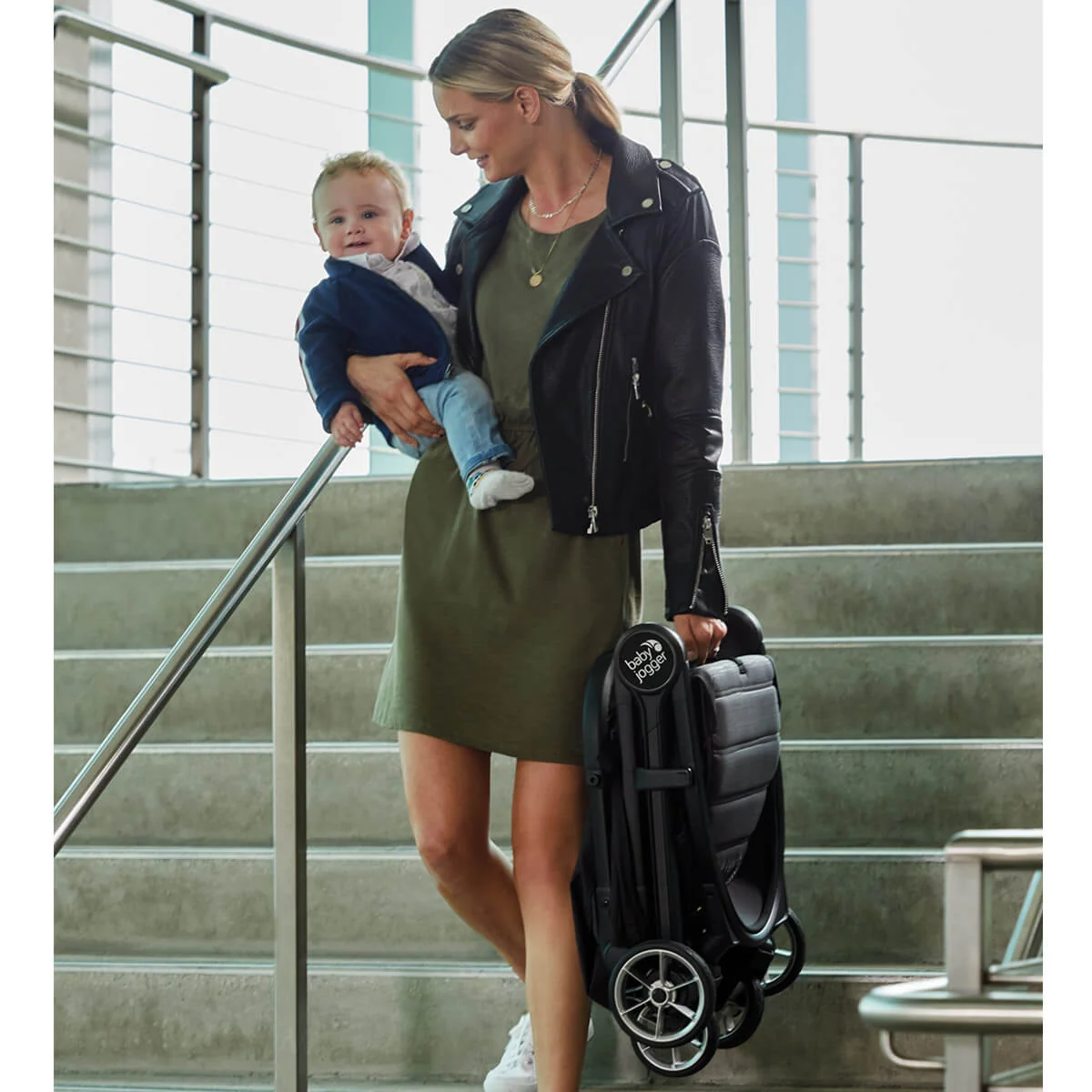 ���� ����� ���� ���� ��� 2 ���� ��� Baby Jogger City Tour� 2 Pitch Black