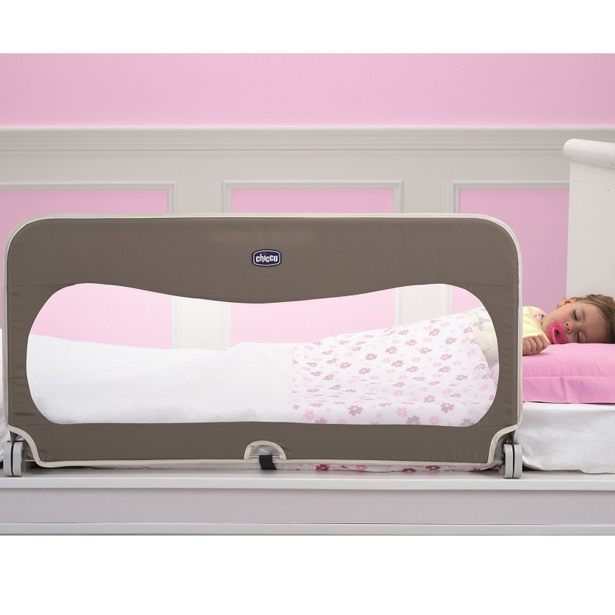 ��� ���� ����� � Chicco Bed Guard 135 cm